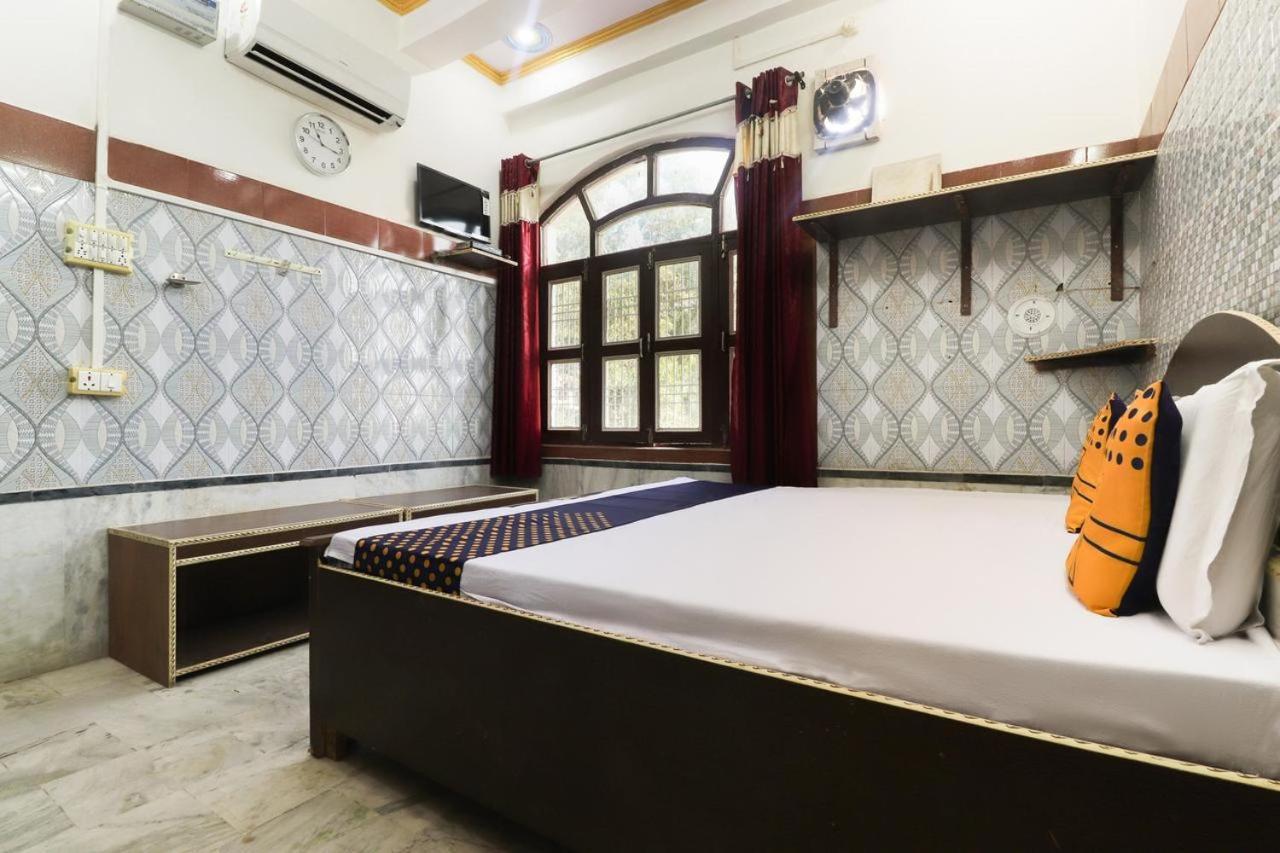Oyo Om Sai Guest House Mainpuri 外观 照片