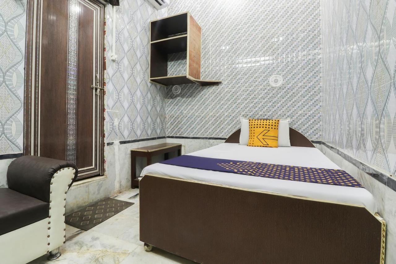 Oyo Om Sai Guest House Mainpuri 外观 照片
